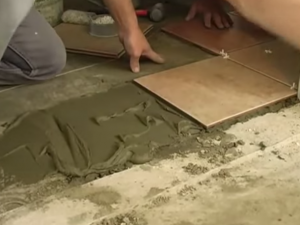 Како поставити плочице на поду7