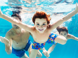 как да се научите да плувате сами на 12 годишна възраст