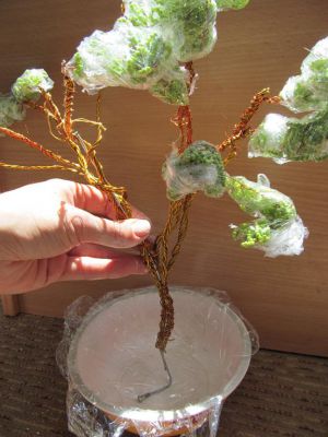 jak zrobić beczkę na drzewo z koralików 12