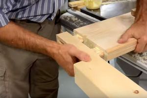 Jak zrobić łóżko z drewna własnymi rękami 18