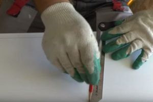 Kako narediti strop plastičnih plošč9