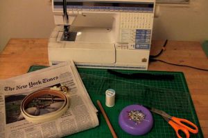 Jak vyrobit šaty z novin1