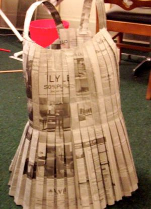 Как да направите рокля от вестници46