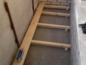Како направити балконски под1