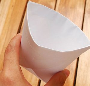 kako narediti kozarec papirja 9
