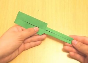Jak zrobić helikopter z papieru 6