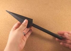 Jak zrobić kunai z papieru 10