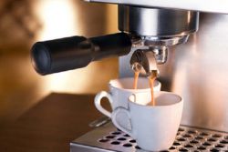 Како направити природну кафу у апарату за кафу