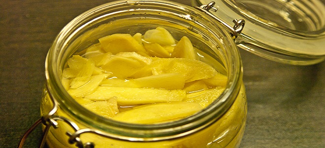Како сипати ђумбир с јабучним сирћетом