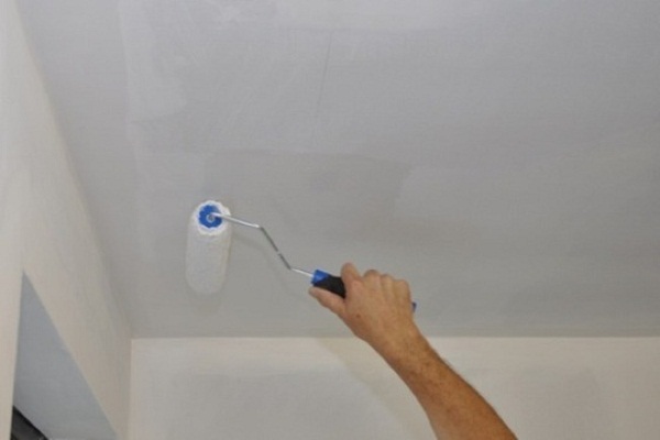 kako barvati strop z valjčkom 3