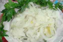 jak gotować marynowaną cebulę
