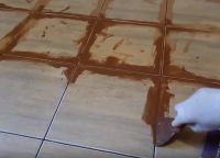Kako postaviti pločice u kuhinji46