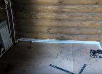 Как да поставите плочки на дървен под1