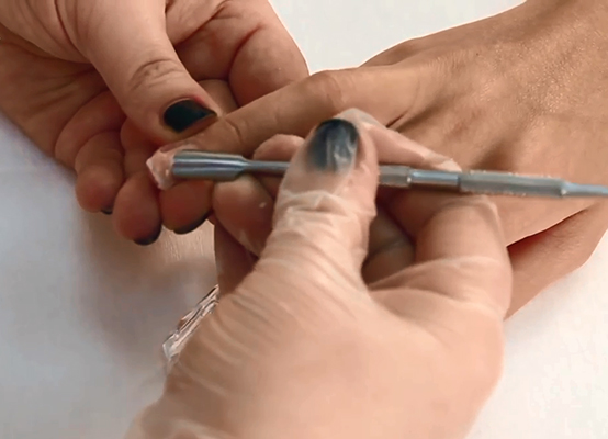 jak odstranit akrylové nehty doma 5