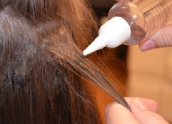 Jak usunąć przedłużanie włosów 1