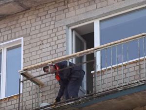 Kako zaščititi balkon stranišče1