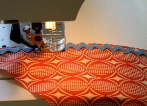 Как да шиете шал на еластична лента 3