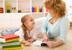 jak naučit dítě číst ve čtyři roky doma