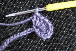 как да вържете шал с игли (24)