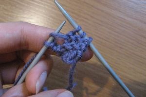 jak robić na drutach chustę (6)