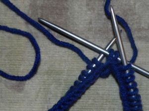 kako vezati muške šešire s iglama za pletenje 3