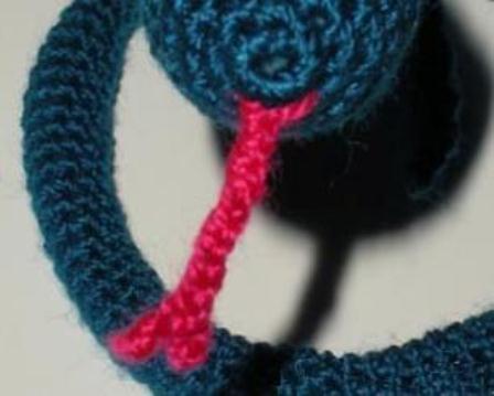как да плете една змия