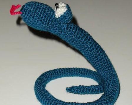 как да плете една змия