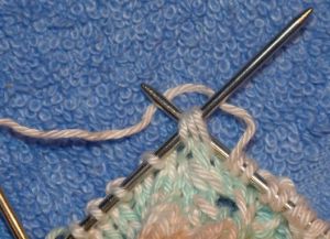 Kako pletenje gleženj s pletilnimi iglami 10