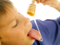 Лечење стоматитиса код деце меда