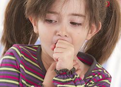 lajšanje kašlja pri otroku, kako zdraviti
