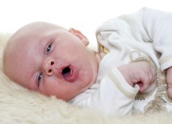 kako zdraviti laringitis pri otroku do enega leta