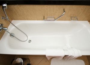 Как да обновите чугунена вана 10