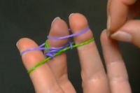 kako tkati dvojne gumijeve zapestnice 15