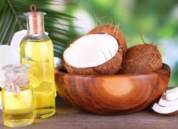 příznivé vlastnosti kokosového oleje