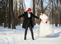идеи за фотосесия с зимна сватба 9