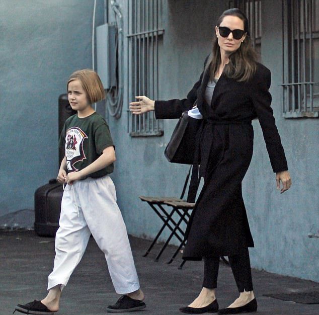 Анджелина Джоли с младшей дочерью на прошлой неделе в Лос-Анджелесе