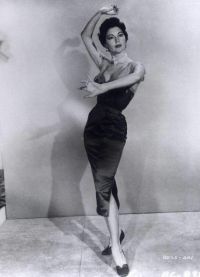 Ava Gardner v sukni Pencil