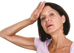 povečani vzroki za znojenje glav ženske