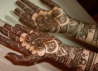 Индийски чертежи на хена на ръцете3