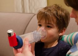 Удисање са беродуалним и физиолошким раствором за дјецу