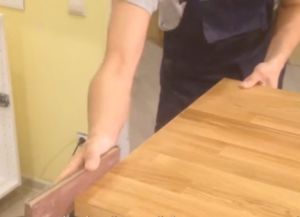 Монтиране на плотове в кухнята със собствени ръце6