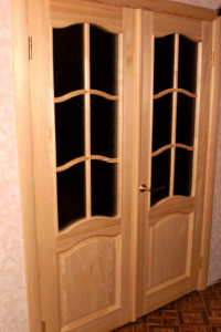 Drzwi wewnętrzne z litego drewna sosnowego2