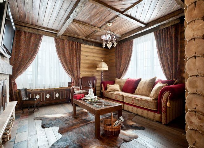 wnętrze salonu w drewnianym domu