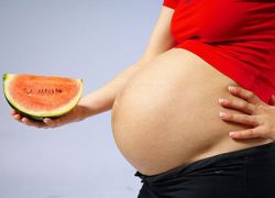 Ali je lubenica v času nosečnosti mogoče?