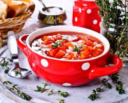 Italijanska juha z lepimi testeninami