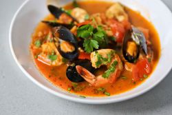 Италијанска супа од морских плодова