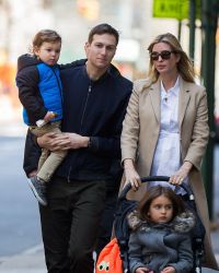 Джаред и Иванка вместе с дочкой и сыном