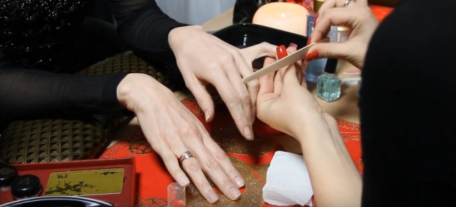 Etapy manicure japońskiego 1