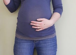 Dżinsy dla kobiet w ciąży własnymi rękami29