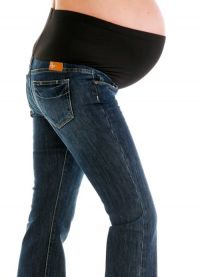 Mohu nosit džíny pro těhotné ženy?